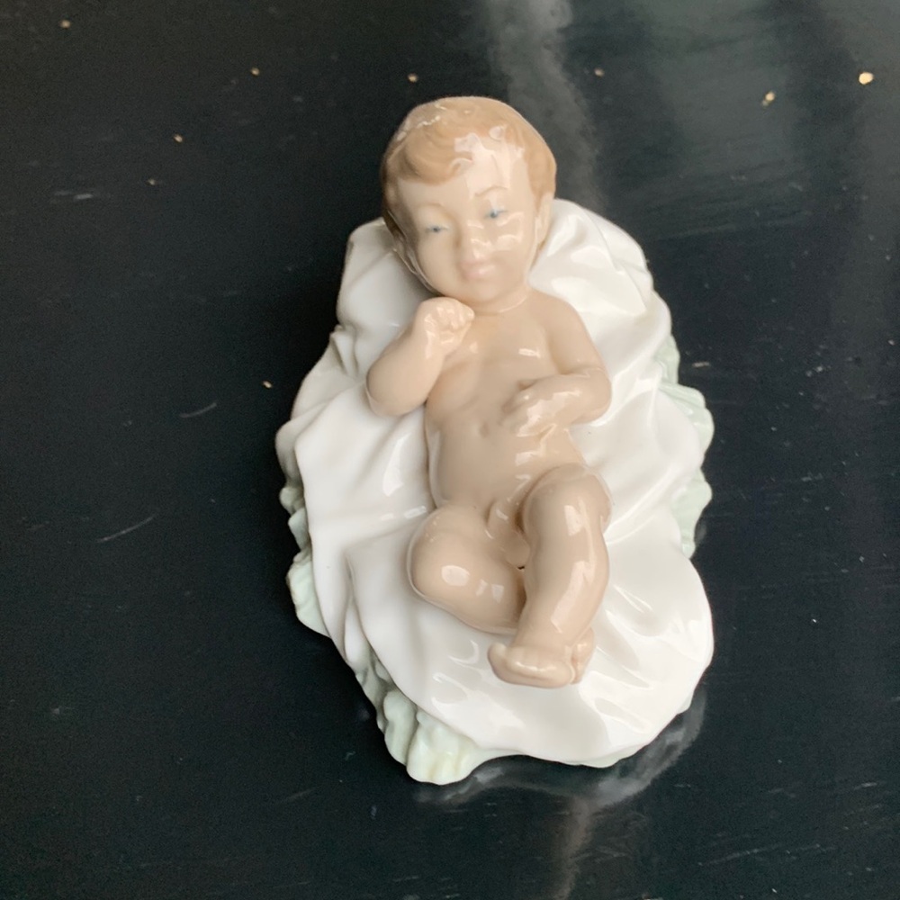 Lladro Nativity Scene Baby Jesus Figurine Retired Handmade Spain Nao Daisa 312